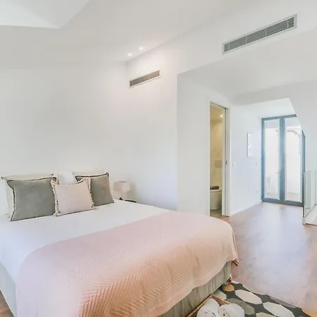 아파트 Elegant Retreat *