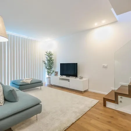 Elegant Retreat Апартаменты Порту